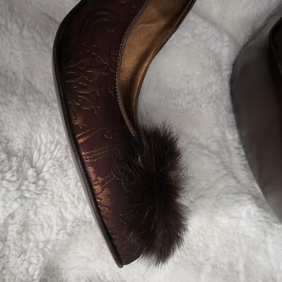 Elegant Brown Heels with Embellishments - Picture 10 of 11